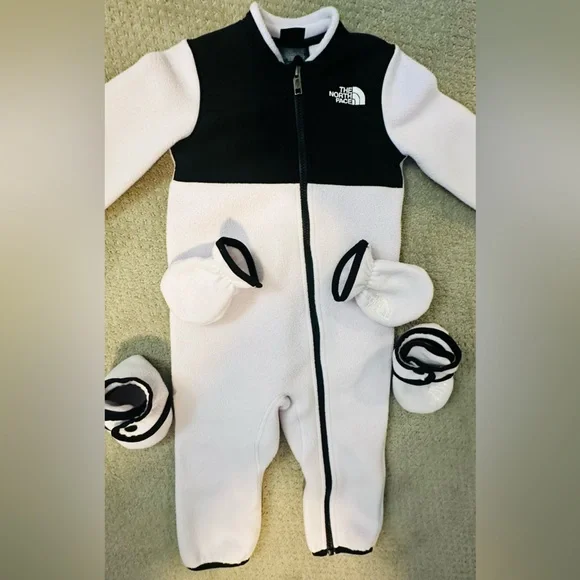 The North Face Black and White Footies One Piece - Picture 2 of 6